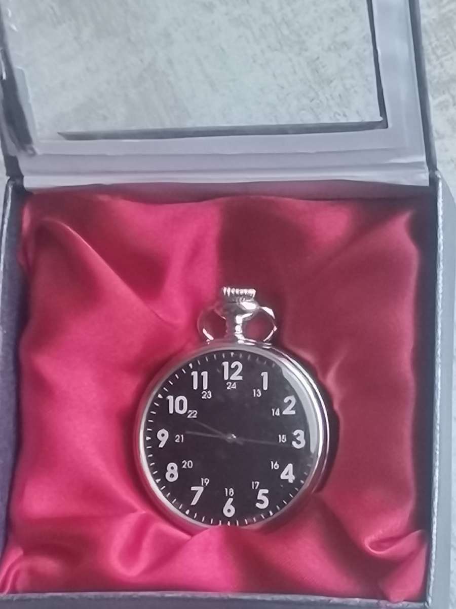 STUNNING MENS POCKET WATCH NEW WITH DISPLAY BOX