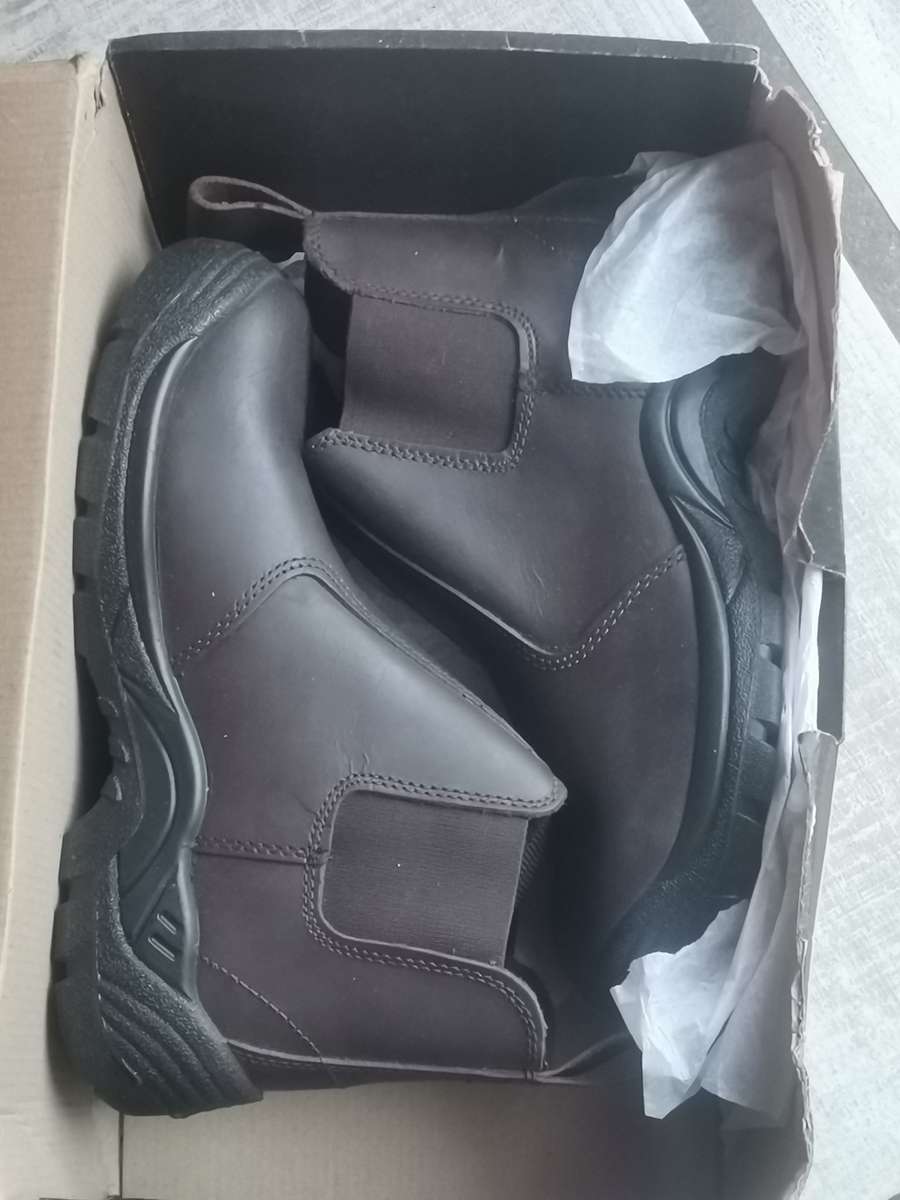 INKUNZI MENS SAFETY BOOT SIZE 6 - NEW IN BOX