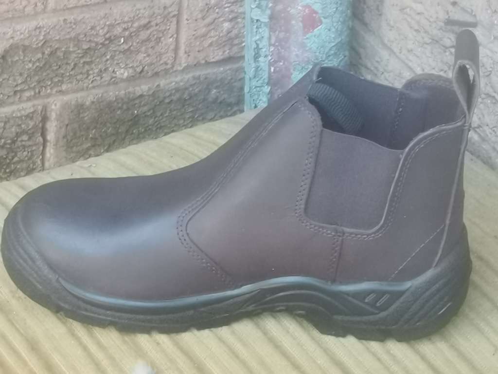 INKUNZI MENS SAFETY BOOT SIZE 6 - NEW IN BOX
