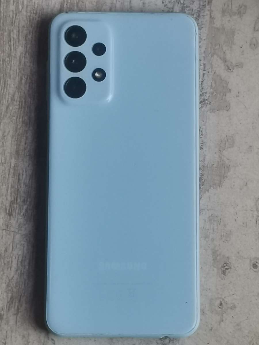 SAMSUNG GALAXY A23 DUAL SIM CELLPHONE WITH BOX AND ACCESSORIES