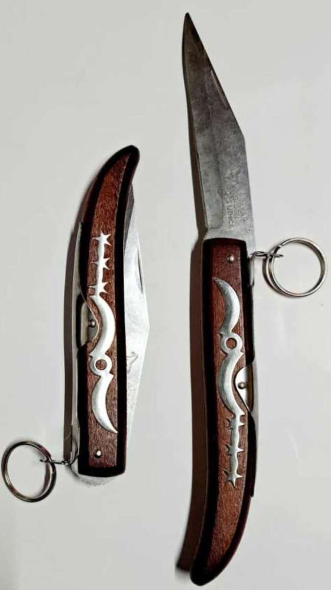 NEW SET OF 7 KITCHEN KNIVES PLUS POCKET KNIFE - BIDDING FOR ALL