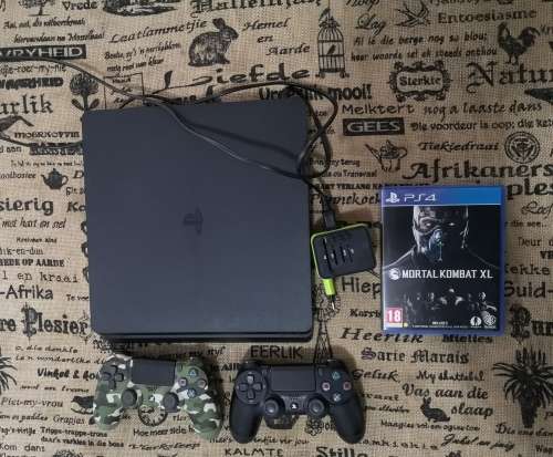 1 TB Playstation 4 Bundle (China Region Locked)