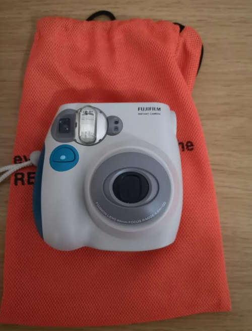 Fujifilm Instax 7s Mini + 10 pack instant photos