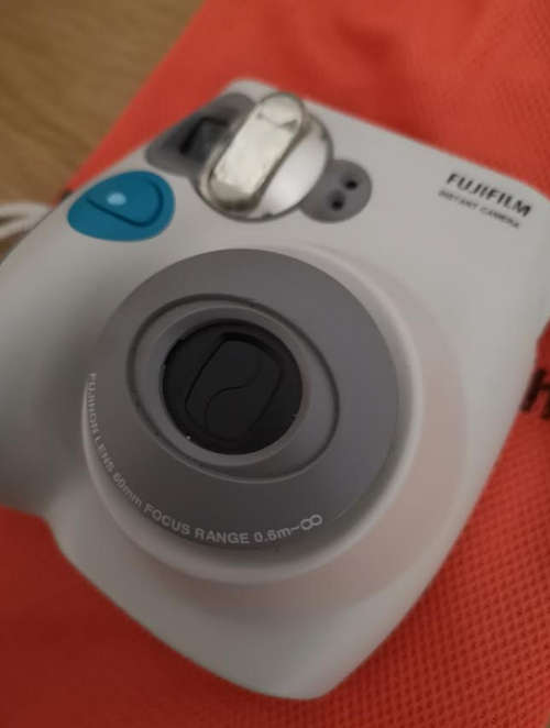 Fujifilm Instax 7s Mini + 10 pack instant photos