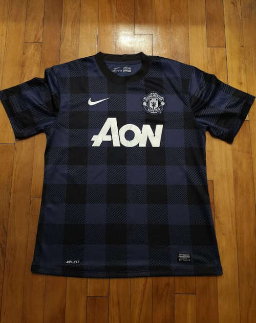 Mancherster United 4 Jersey Bundle (3 Medium + 1 Large)