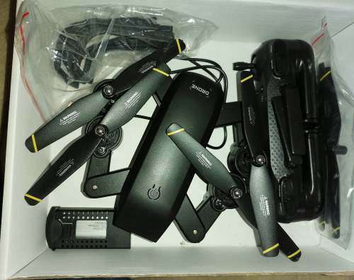 SG700 drone with extra battery