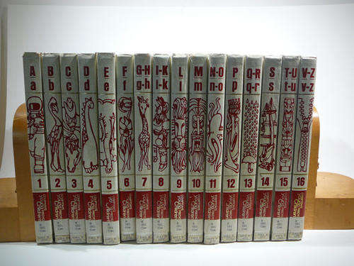 Comptons Precyclopedia Set (16 Volumes) - Excellent Condition