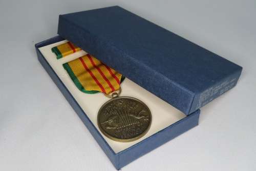 Vietnam Service War Medal, in original box with Ribbon and Bar, USA