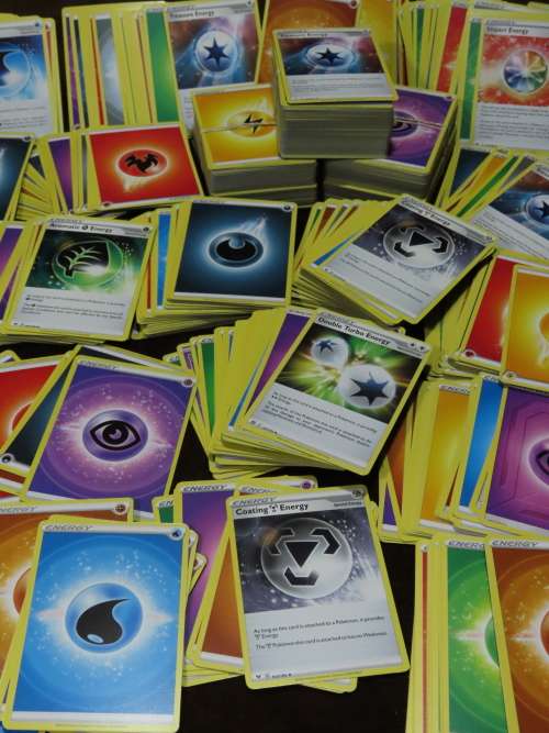 Lot of 100+ Pokemon Energy Cards