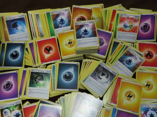 Lot of 100+ Pokemon Energy Cards