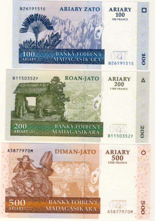 Madagascar - 3 Note set ,100 + 200 + 500 Ariary, 2004, Crisp UNC., p86-88