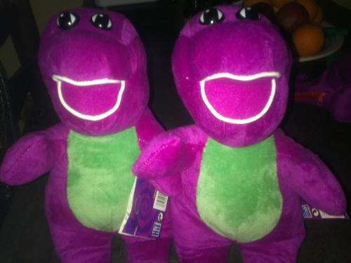******I LOVE YOU SINGING BARNEY****** CHEEKS LIGHT UP WHEN HE SINGS!!!!!