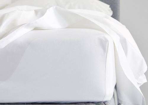 200TC 100% Cotton Percale Fitted Sheet - White - Queen - 152 x 188 x 30cm