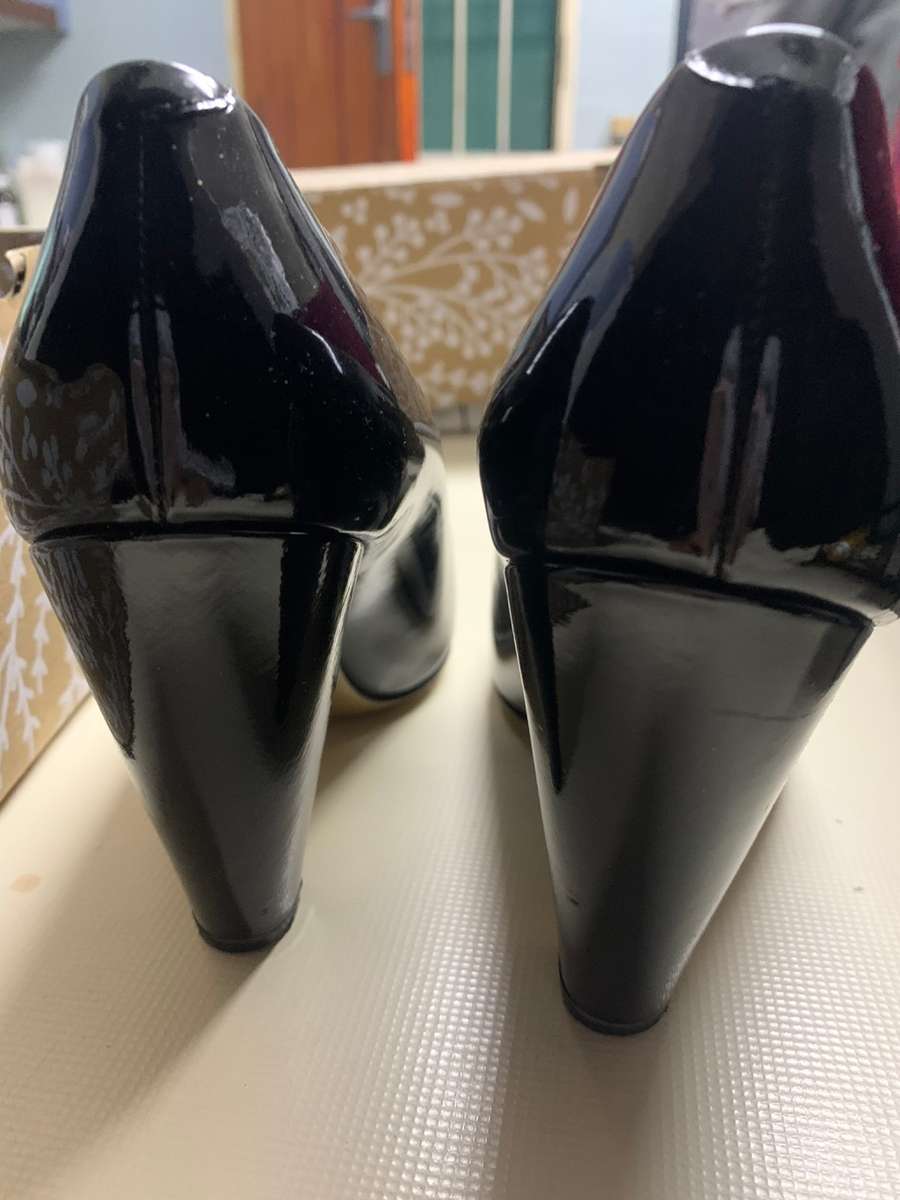 Walter Steiger patent leather heels, UK 3 - Black
