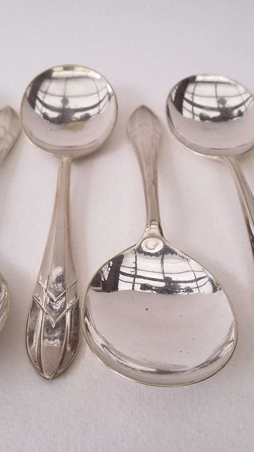 Stunning  Set of 6 Yeoman Plate Spoons made in England