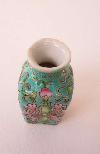 Miniature Oriental Porcelain Pot in perfect condition