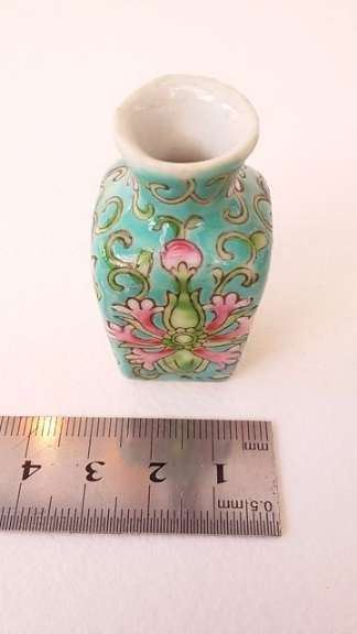 Miniature Oriental Porcelain Pot in perfect condition