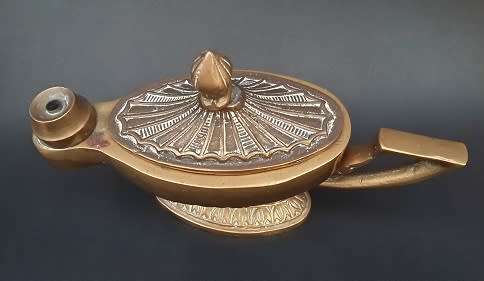 Alladin's Lamp  -  Stunning brass detail and very heavy