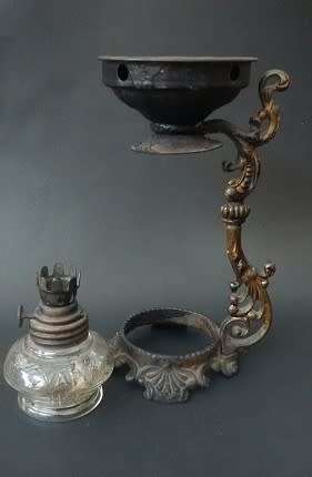 Small cast iron oil burner with glass bottle - no cracks