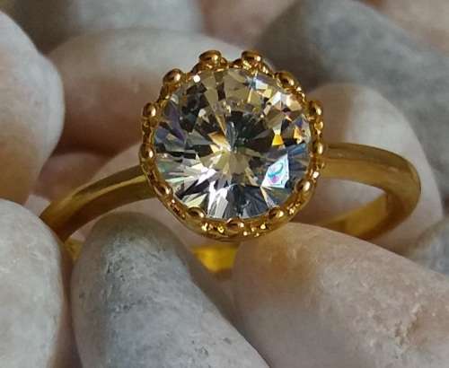 1.28 carat Round Cut Cubic Zirconia Solitaire Ring. 18K Gold Plated. Size 9, R1/2. R3/4