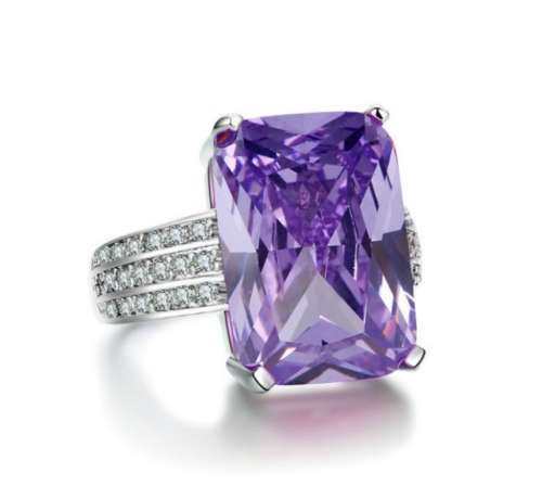 Amazing 6 carat Radiant cut Simulated Diamond Ring. Size 9.