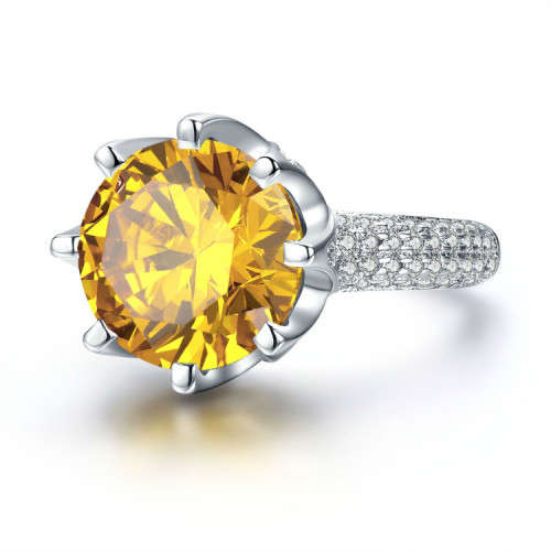 Amazing 6 carat Round cut Simulated Diamond Ring. Size 10