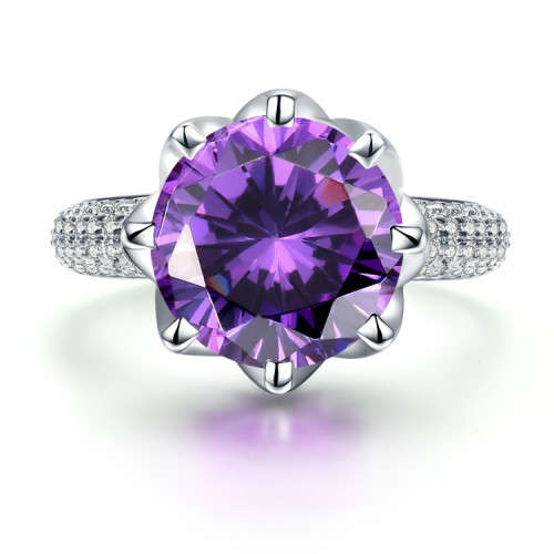 Amazing 6 carat Round cut Simulated Diamond Ring. Size 9.