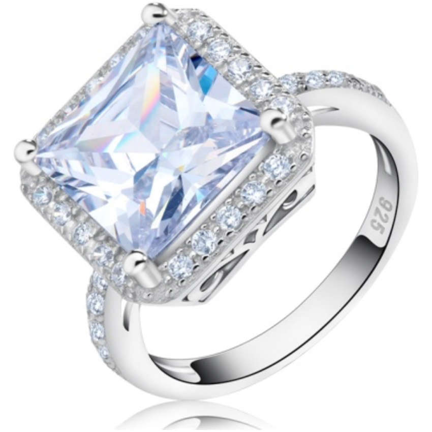 Amazing 4 carat Princess cut Simulated Diamond Ring. Size 6. Click to see stone used