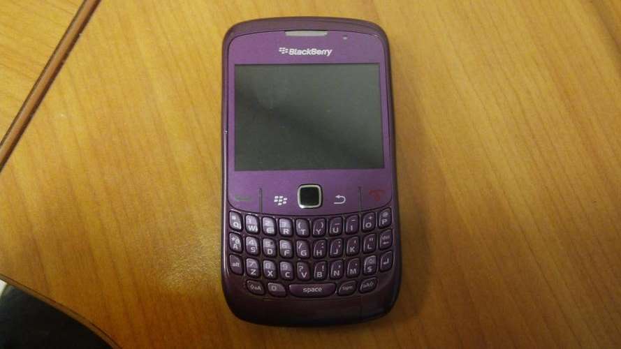 Blackberry 8520 Purple