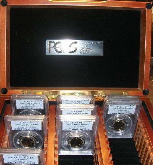 PCGS Wooden Box with 8 Graded R5-all MS 66 !!!
