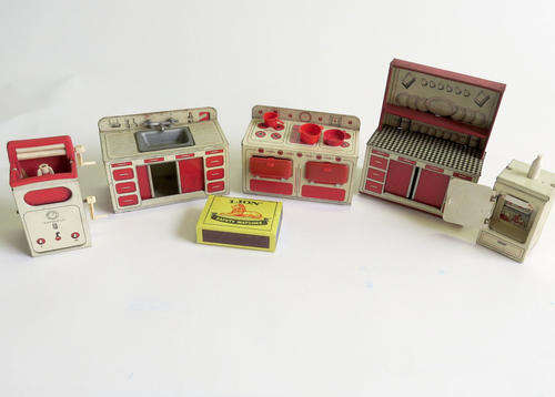 50's Retro miniature kitchen furniture for dolls house.