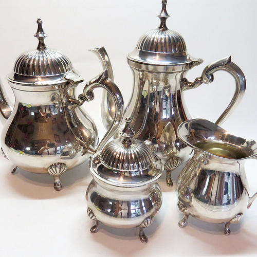 Stunning silver plated metalware tea set in lovely condition