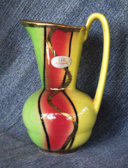 Retro jug / vase