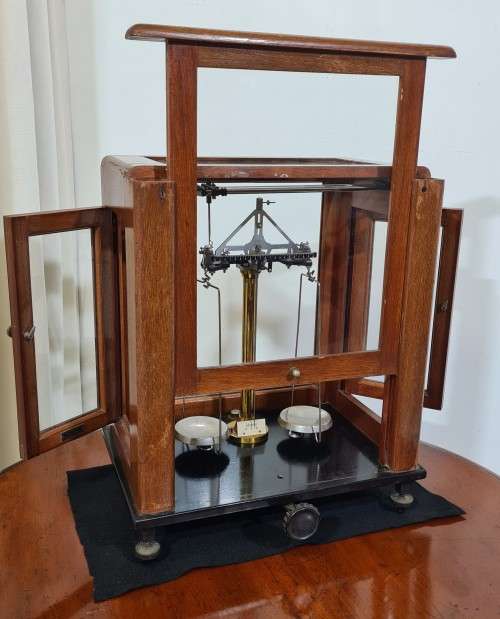 Vintage Gottl. Kern & Sohn Balance Scale