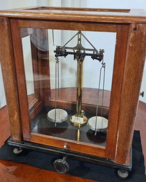 Vintage Gottl. Kern & Sohn Balance Scale