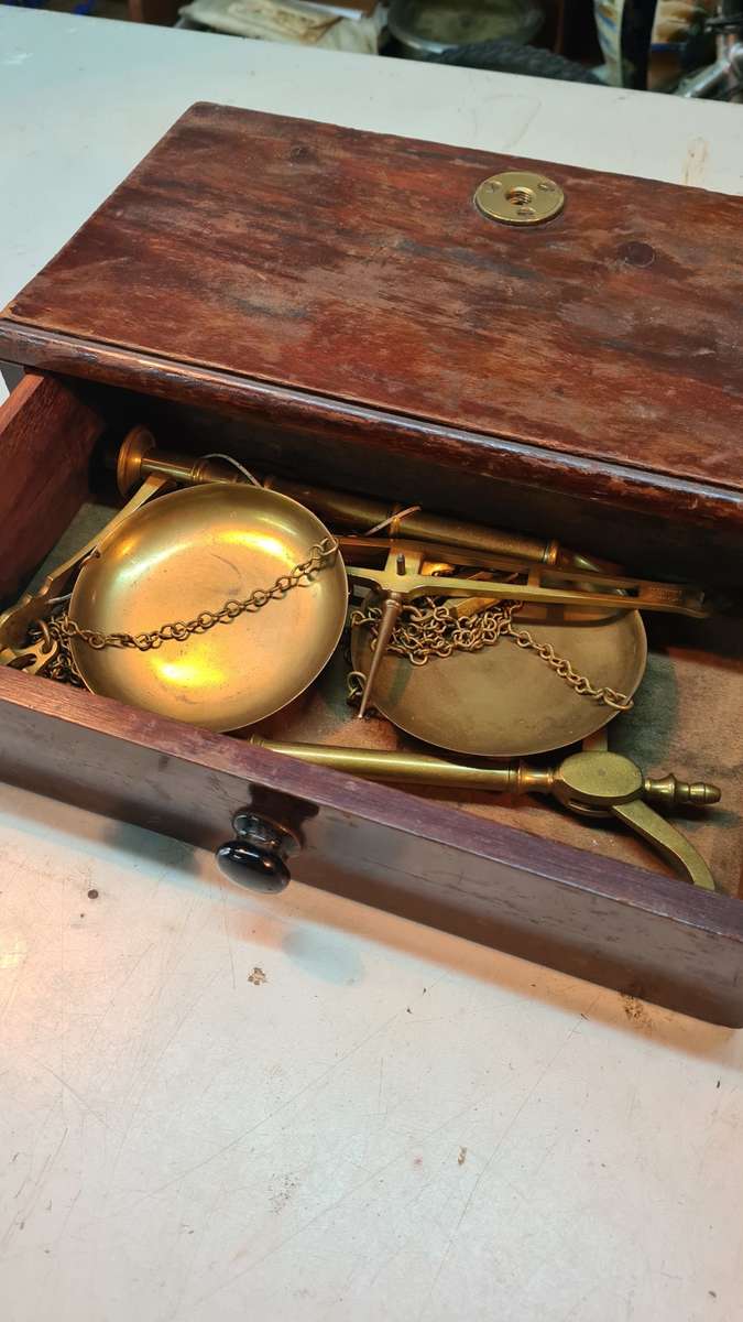 Antique Portable Avery Scale