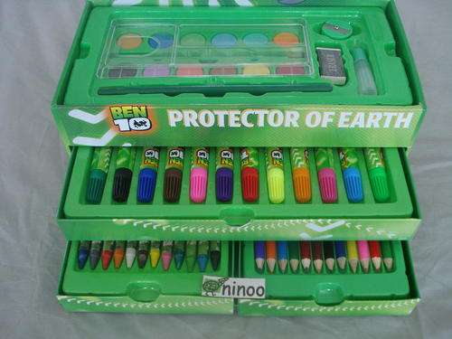BEN 10 ART SET - 54 PIECE!!!