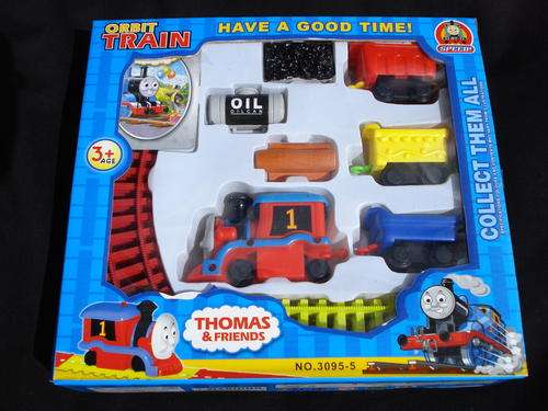 ***NEW*** Thomas & Friends!!! Rides along the track!!