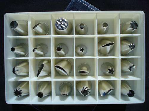 Cake Decorating Nozzle Set!! Stainless Steel!! 24 Piece!!!