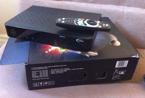 HD PVR 2 U DECODER WITH ONE REMOTE IN THE BOX