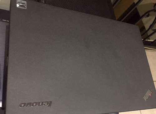 Lenovo X250 12" Core i5-5300U 8GB 500GB HDD AS GOOD AS NEW***