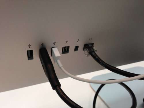 Apple Thunderbolt Display 27" computer monitor 68.6 cm (27")