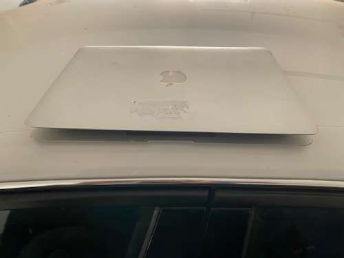 Apple MacBook Air 13" - 1.3GHz Core i5 - 4GB - 128GB SSD - MID 2013