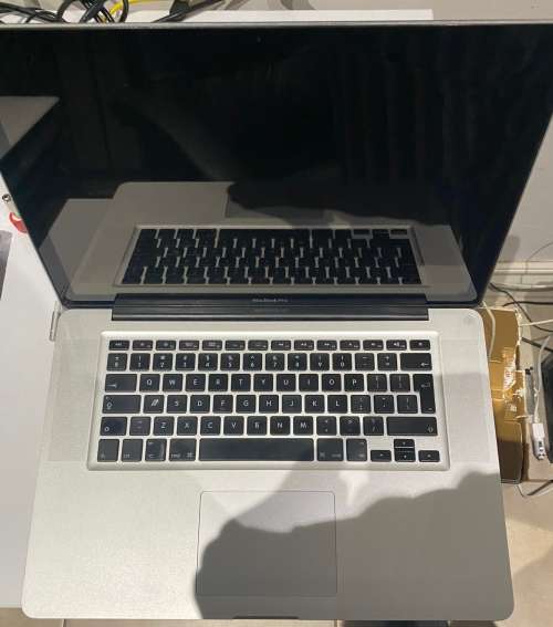 Apple MacBook Pro 15" - 2.2GHz Core i7 - 8GB - 1TB - MID 2011