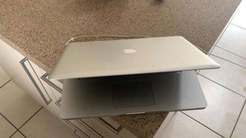 MacBook Pro (15-inch, Early 2011)` - 2GHz Core i7 - 8GB - 500GB