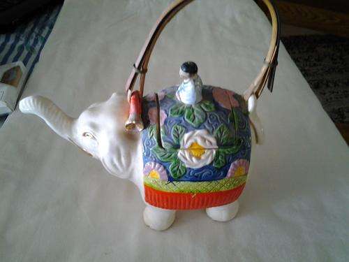 ELEPHANT TEA POT