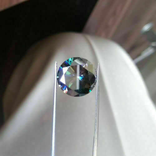 GENUINE 0.55CT LOOSE MOISSANITE BRILLIANT ICE BLUE, 1 RAND START