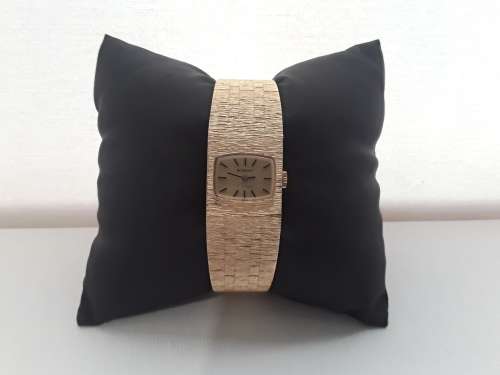 Gold Plated Regency Woman`s Swiss 17 Jewel Manual Movement Watch