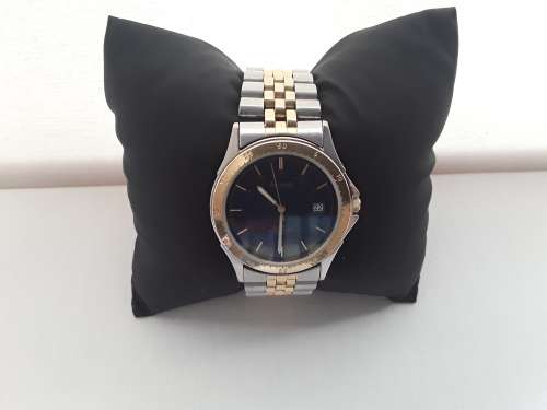 Mens Accurist Stainless Steel Watch With Original Box