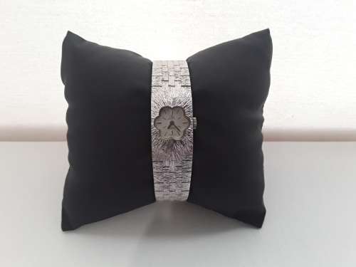 Beautiful Luxury Limit Women 17 Jewels Wristwatches